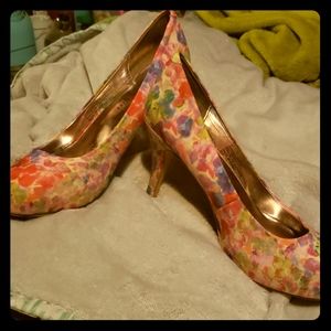 Floral stiletto pumps